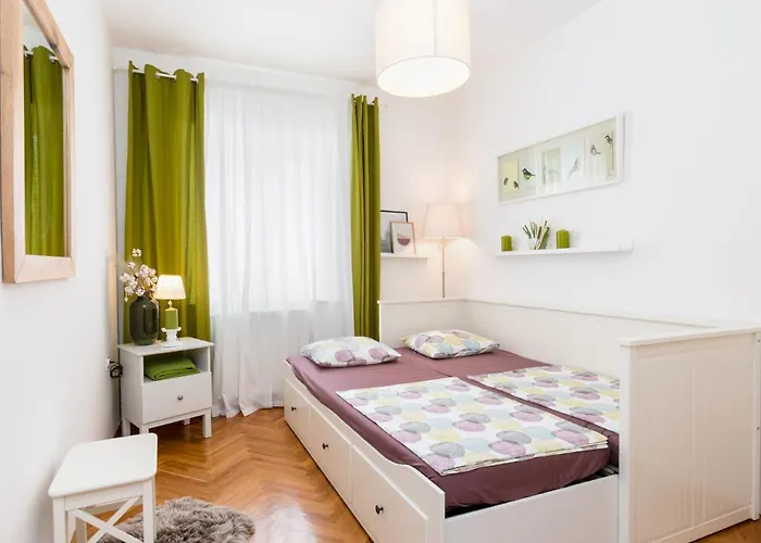 Tia Apartman *