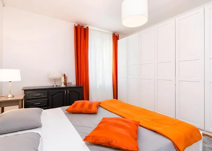 Tia Apartman *