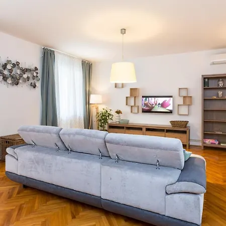 Tia Apartment Medulin