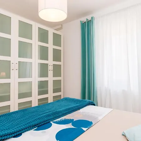 Tia Apartment *